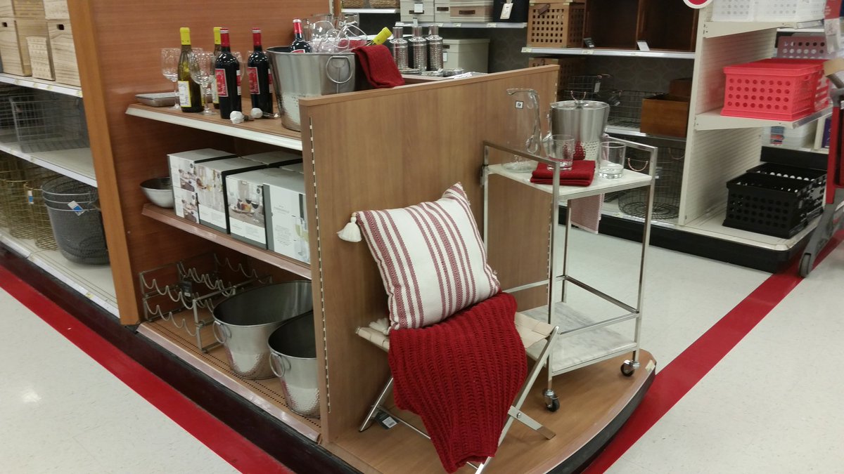 92amandat's tweet photo. Enjoy a movie/wine night! Thank you VML Janell for the help! #winetime #thresholdstyle @domcolosimo @MBurrrg23 https://t.co/zJfMU1BJ29
