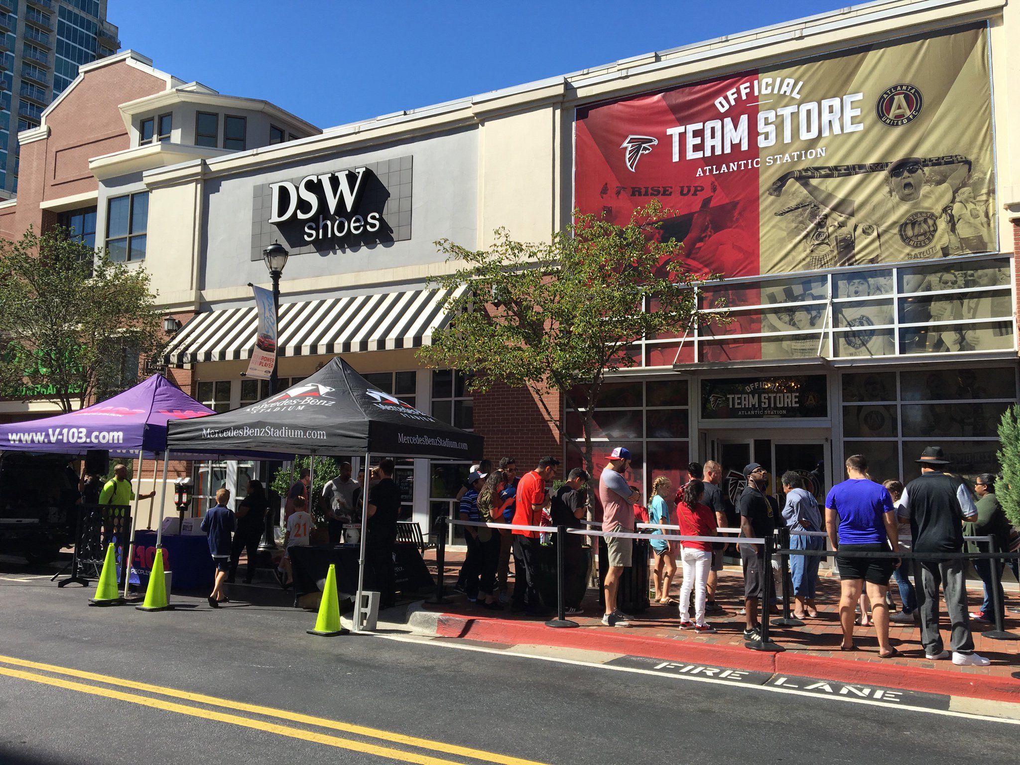 atlanta falcons team store