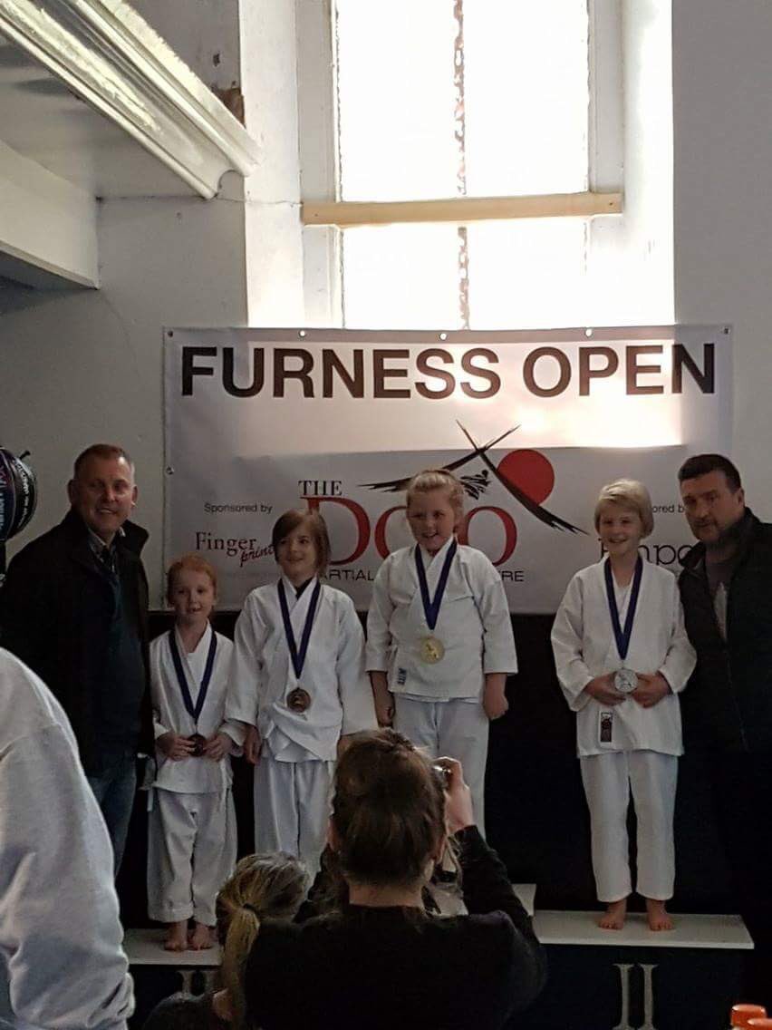 jomolbarrow's tweet photo. Lilly's first karate competition, my little babe bossed it & got gold! Beautiful fighting machine 🏅👊😍#toocutetofight https://t.co/Ic99HZ1fvh