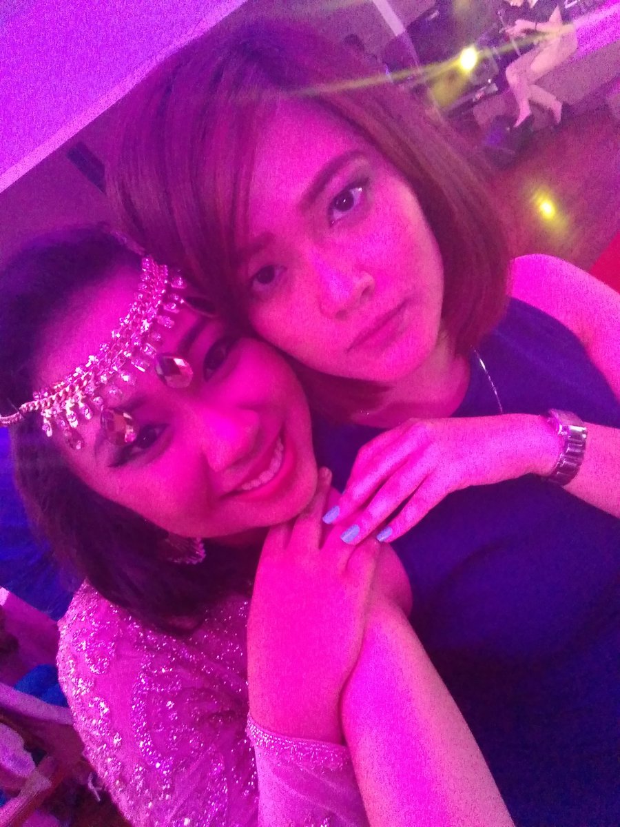 reyreyxia's tweet photo. Solid 🍷🍻🍸 thank you @Lesleeeeeeeey_  #leSLAY @18 😘😍😚 https://t.co/qMEoULrpAJ