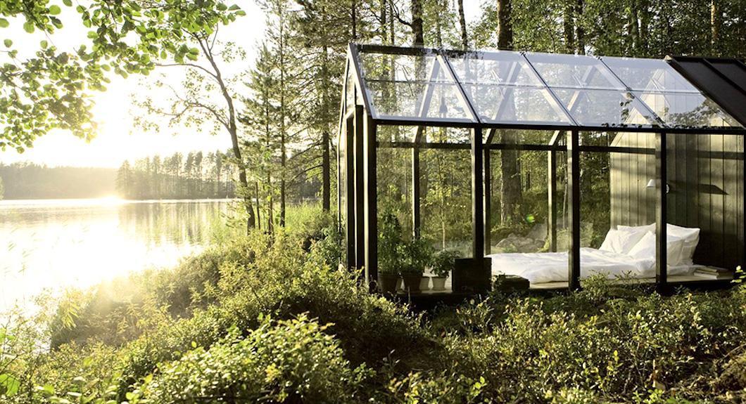 peoplehost's tweet photo. Finland - a glass bedroom cottage deep in the forest on the shores of a secluded, peaceful lake https://t.co/dakytzAvxn