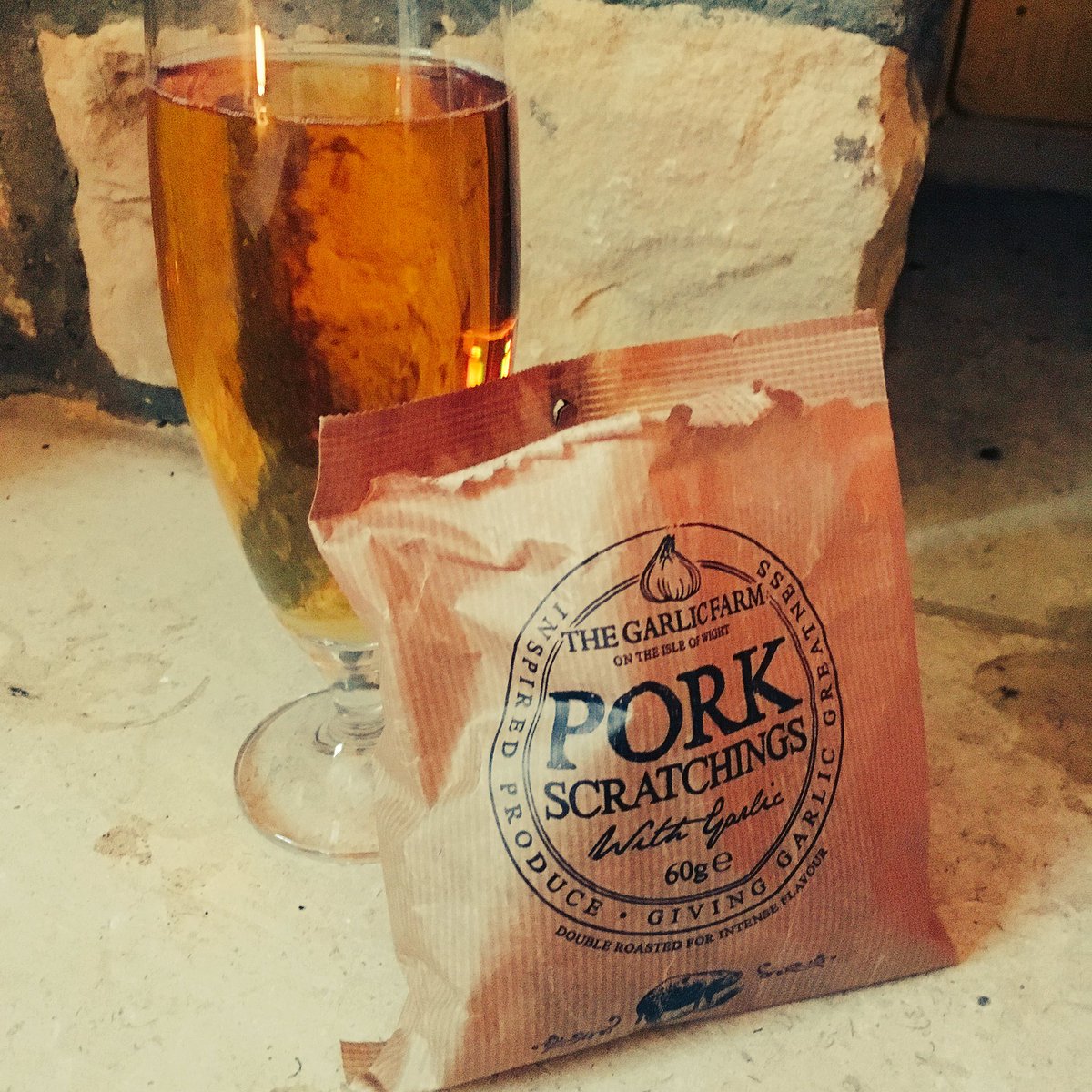 Lovely Garlic Pork Scratchings from <a href="/TheGarlicFarm/">The Garlic Farm</a>... They go brilliantly with a cider... #garlic #foodassembly