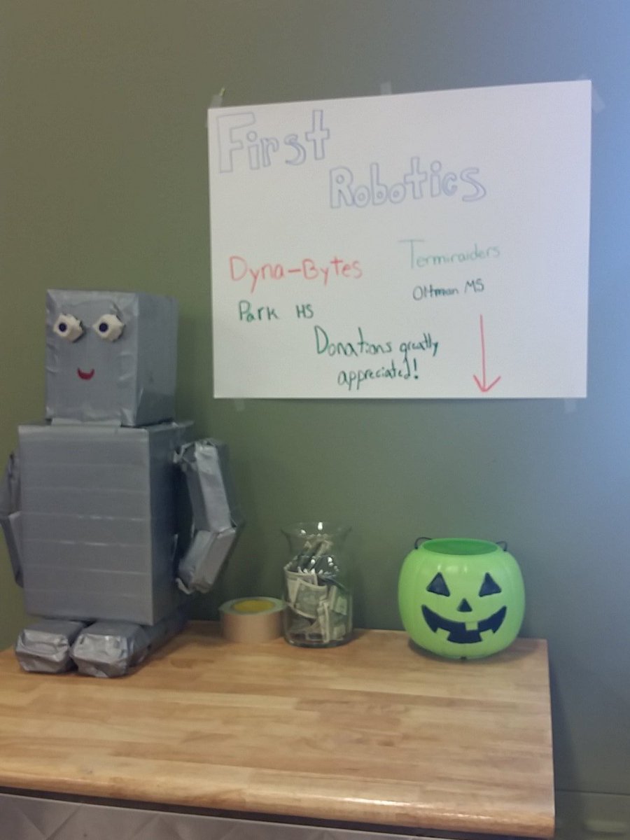 FTC7232's tweet photo. Today we are doing a fundraiser and Jerrys Foods. Come support!  😄 #omgrobots https://t.co/NRbm3xkaFM