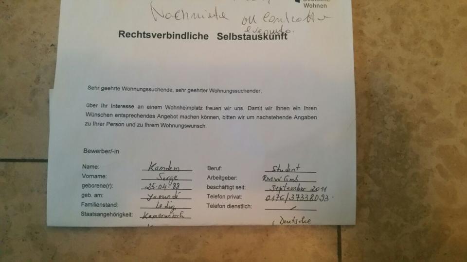 RDCMonitor's tweet photo. Ce jeune camérounais, Serge #Kandem, étudiant en Allemagne retrouvé ce 6 Oct mort ds sa chambre à Franckfort Allemagne. Informez sa famille! https://t.co/36ersyMVtX