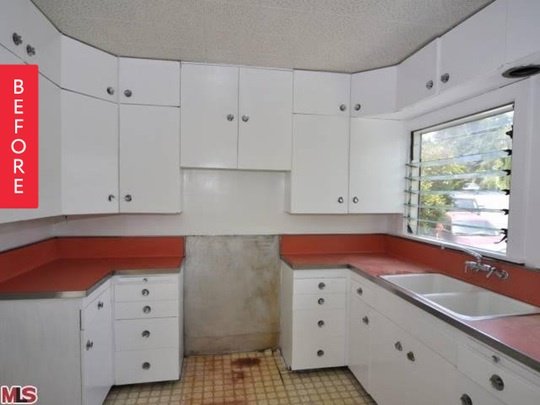 BonneeBamboo's tweet photo. You have to see this 1950s kitchen get an amazing modern update. #interiordesign #homedecor https://t.co/6hVuBurcCf https://t.co/yZnCgGz0w8