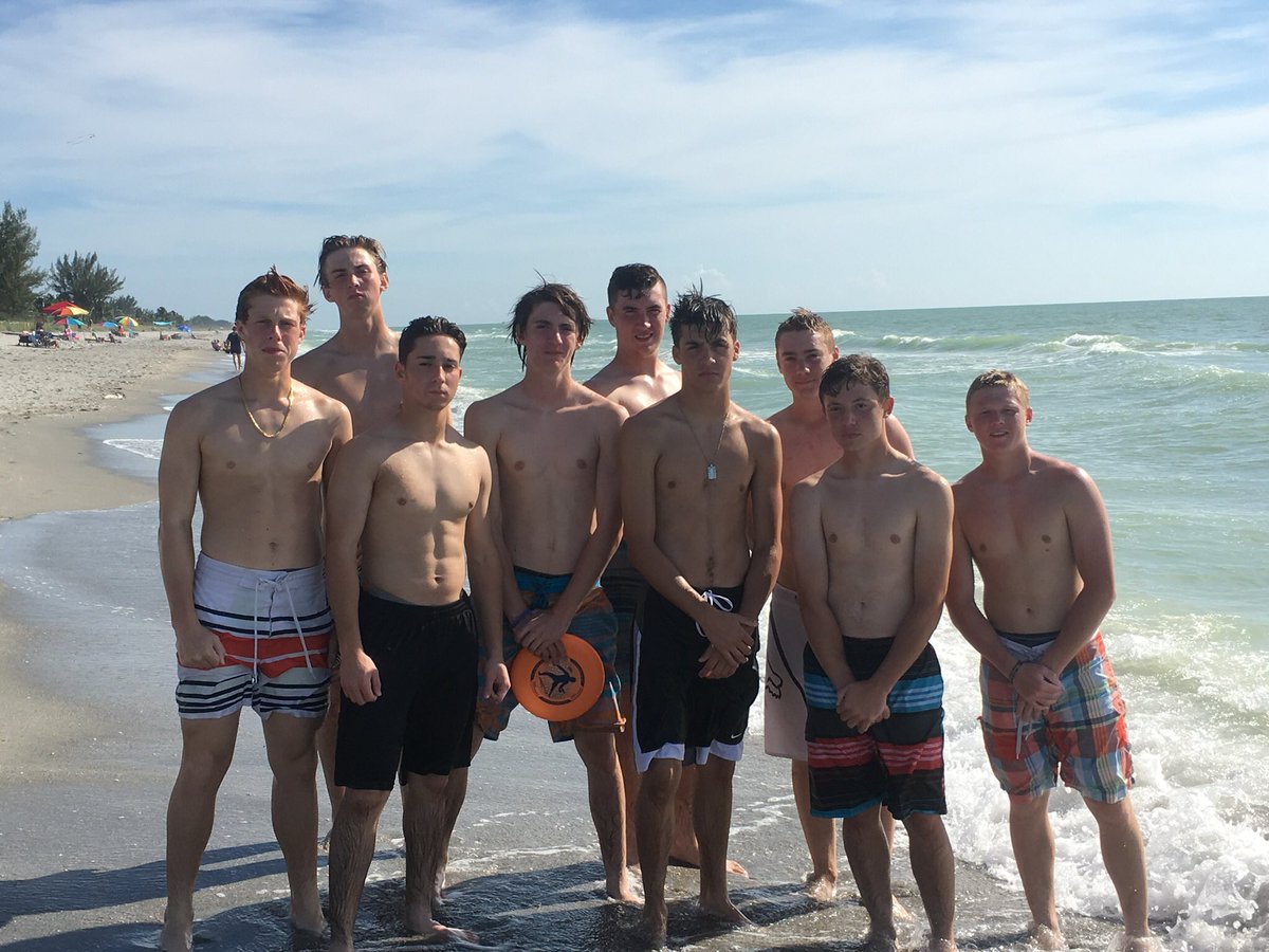 Julylovesfood1's tweet photo. @MCHurricanes #ProPlayerCanes @ the Beach cooling off.@PerfectGameUSA Ft Myers https://t.co/6GILLJzTnP