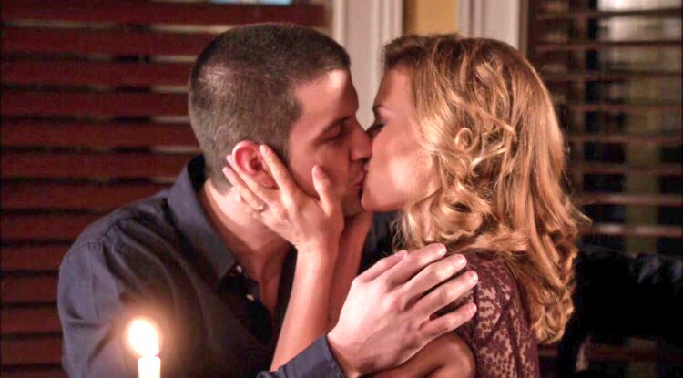 OTHdiary's tweet photo. Naley is the ultimate relationship goals. https://t.co/uh4WoRnB9t