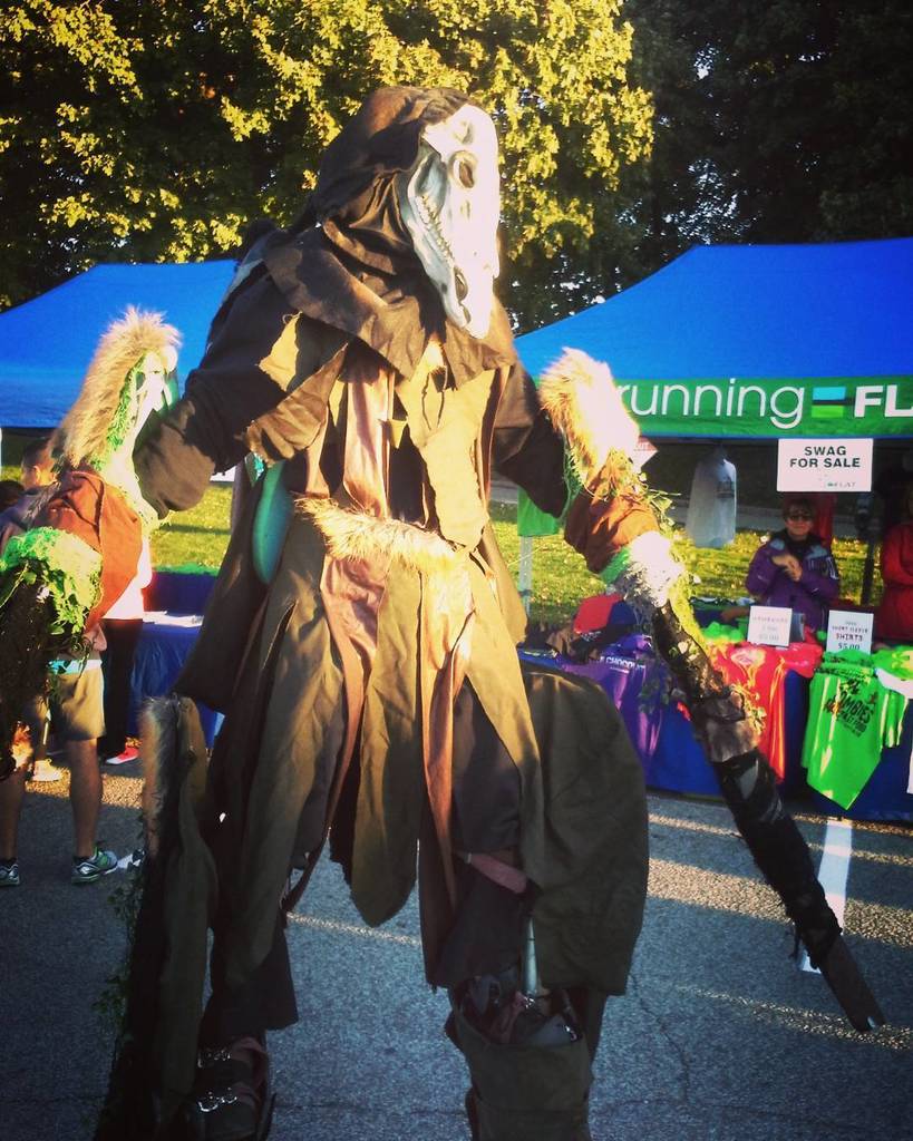 The undead have risen and are hungry for brains at the 5k Run/Walk/Drag event on the River… ift.tt/2dNOyq1