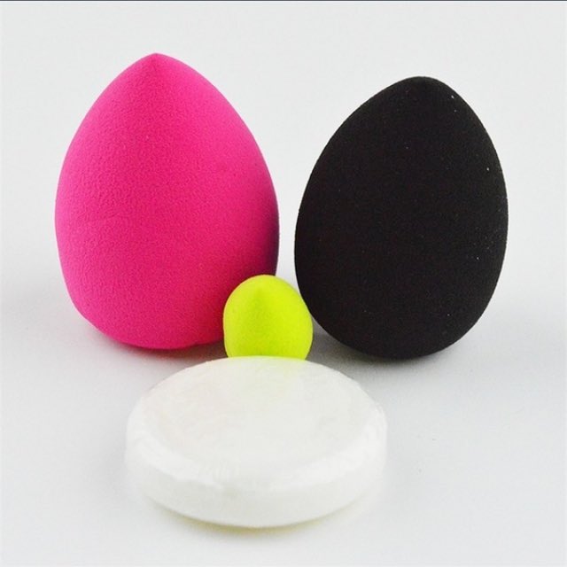 makeupgiveawayq tweet picture