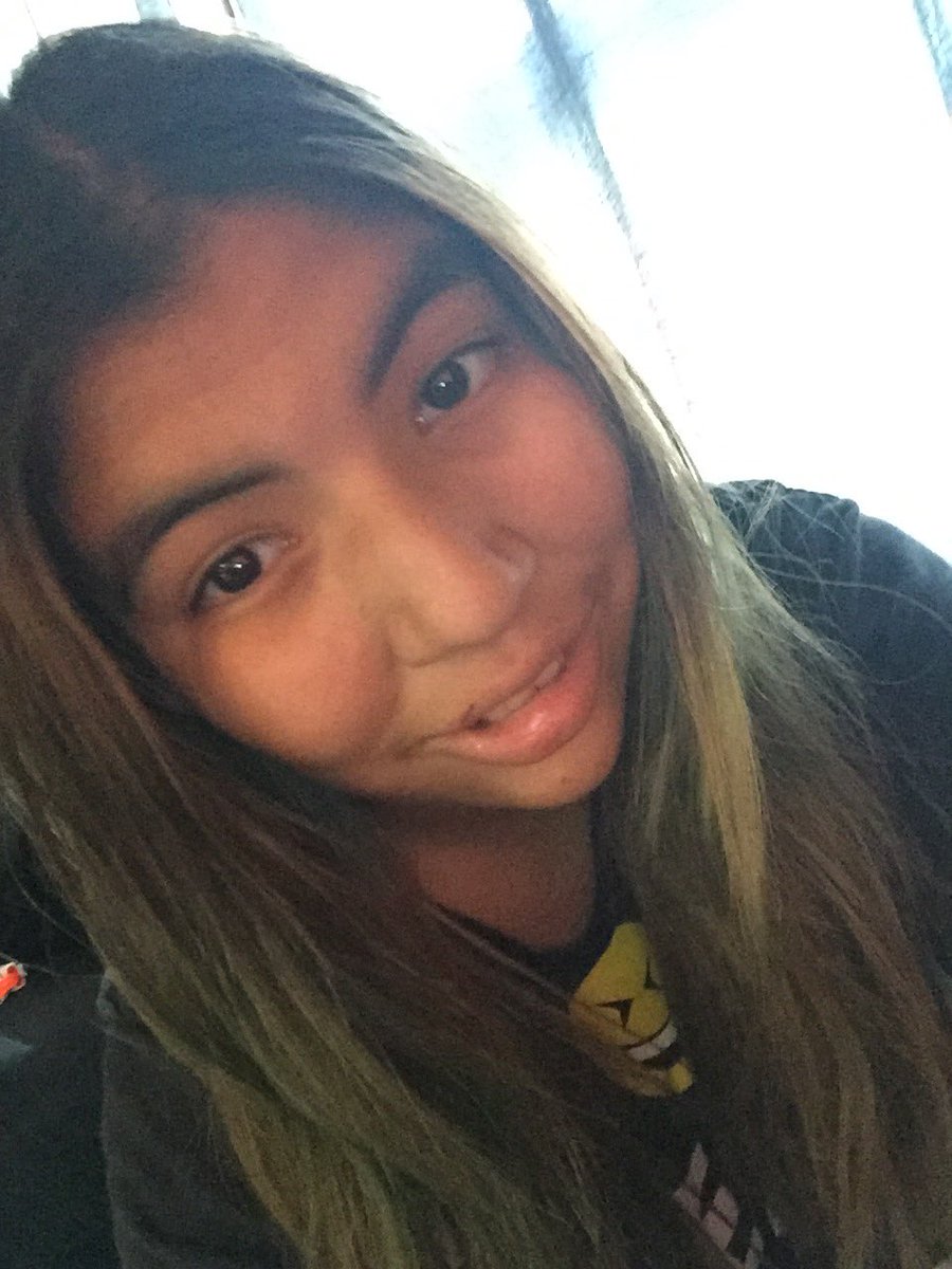 Robinmeekis1's tweet photo. My beautiful sister! 😍😍😍😍😍😍😍😍😍😍😍😍 I love her!! https://t.co/ATiOFMRbtI