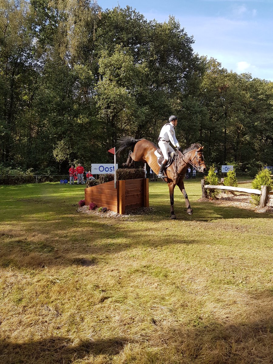 YomeHome1's tweet photo. #military #Boekelo crosscountry. Mooie dag, heerlijk om erbij te zijn. https://t.co/Nu6HXFSRpn