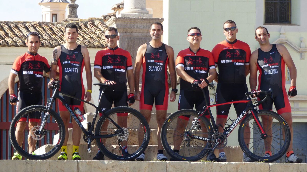 burjarunners's tweet photo. Aquí tenéis a parte de nuestra sección de #triatlón, #ciclismo y #btt. Si te gusta el deporte, únete al club. https://t.co/kfu85wAtFL
