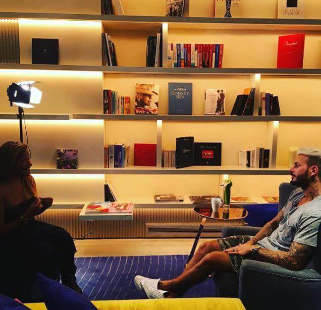 MPsourceFR's tweet photo. 📺 "Goldman, un héros si discret" avec le témoignage de M Pokora c'est ce mardi 11 octobre à 20h55 sur W9 ✌🏼️ #ANosActesManques #EnvoleMoi https://t.co/ZpdJLlHM0s