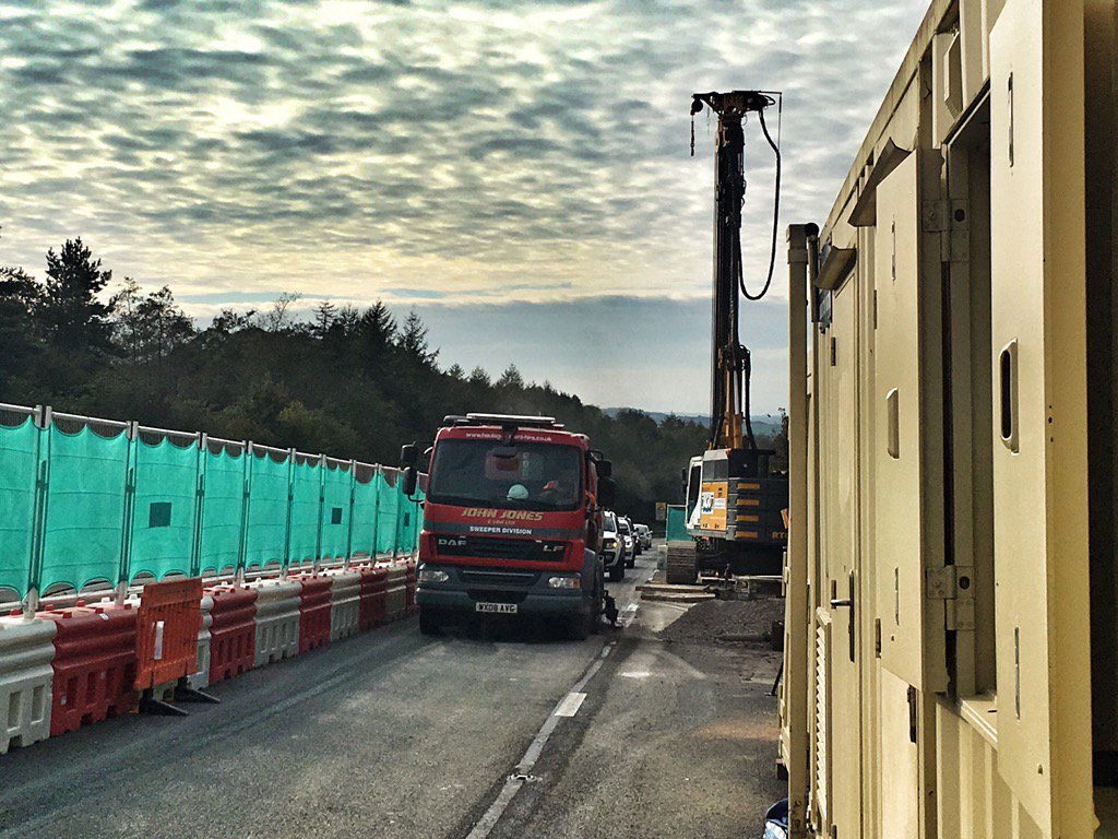 JJ_tippertrucks's tweet photo. Emergency response road sweeper at Nantycaws today. #sendforJJ https://t.co/fdfuR291Ad