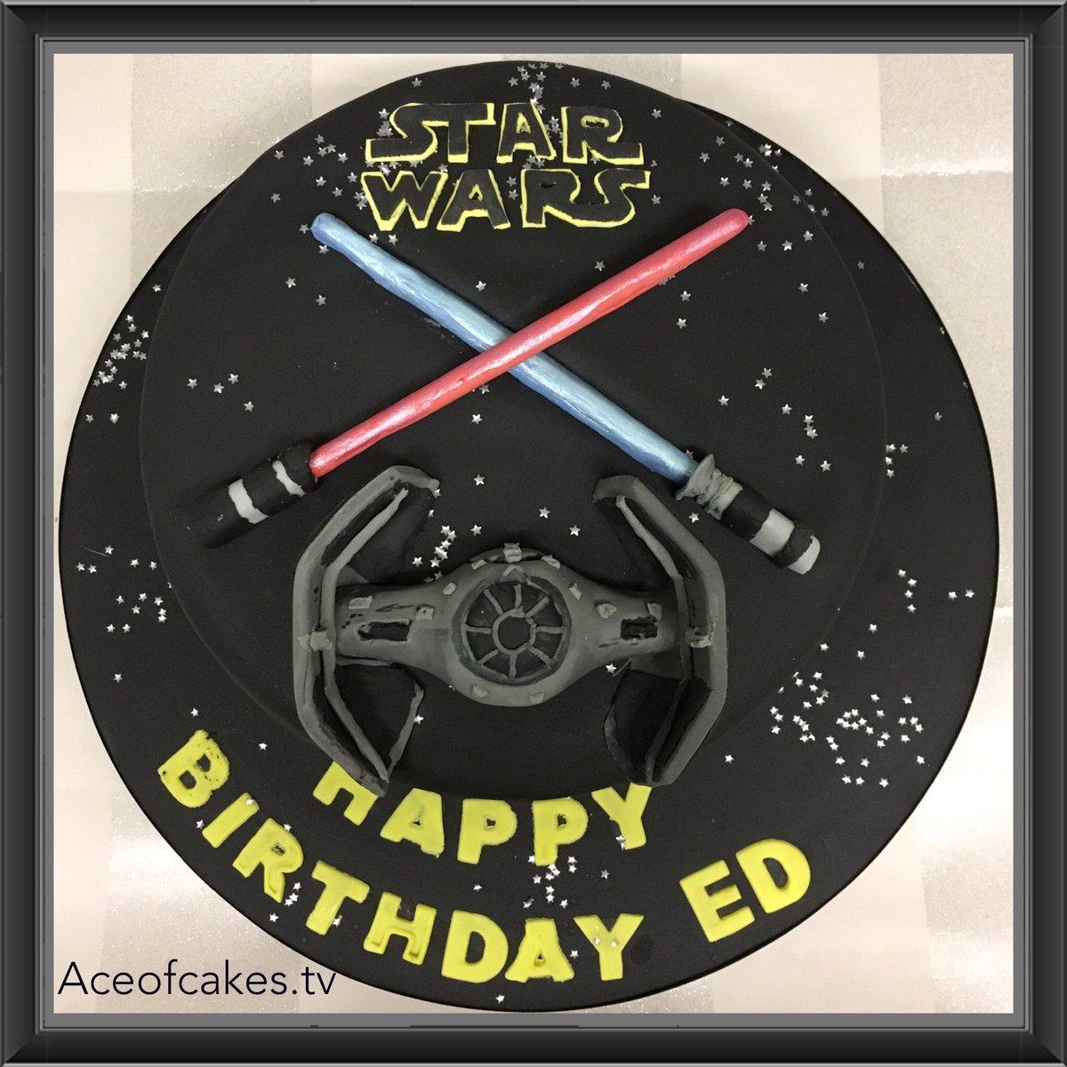 Aceofcakestv's tweet photo. Chocolate fudge Star Wars cake #handmade #tiefighter #totallyedible #feeltheforce https://t.co/RkSdTSNOD5