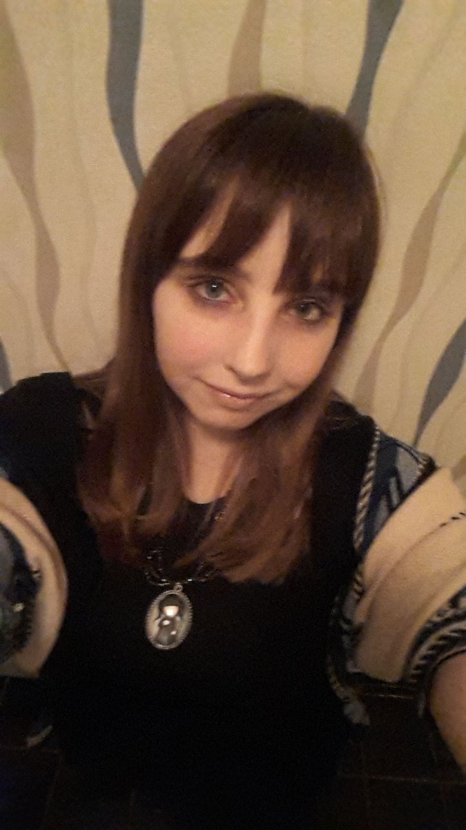crypt_crawler's tweet photo. Ready to celebrate tonight β° #LuckyJen #Saturdaynight #nofilter #selfie https://t.co/v1eE1PkMqV