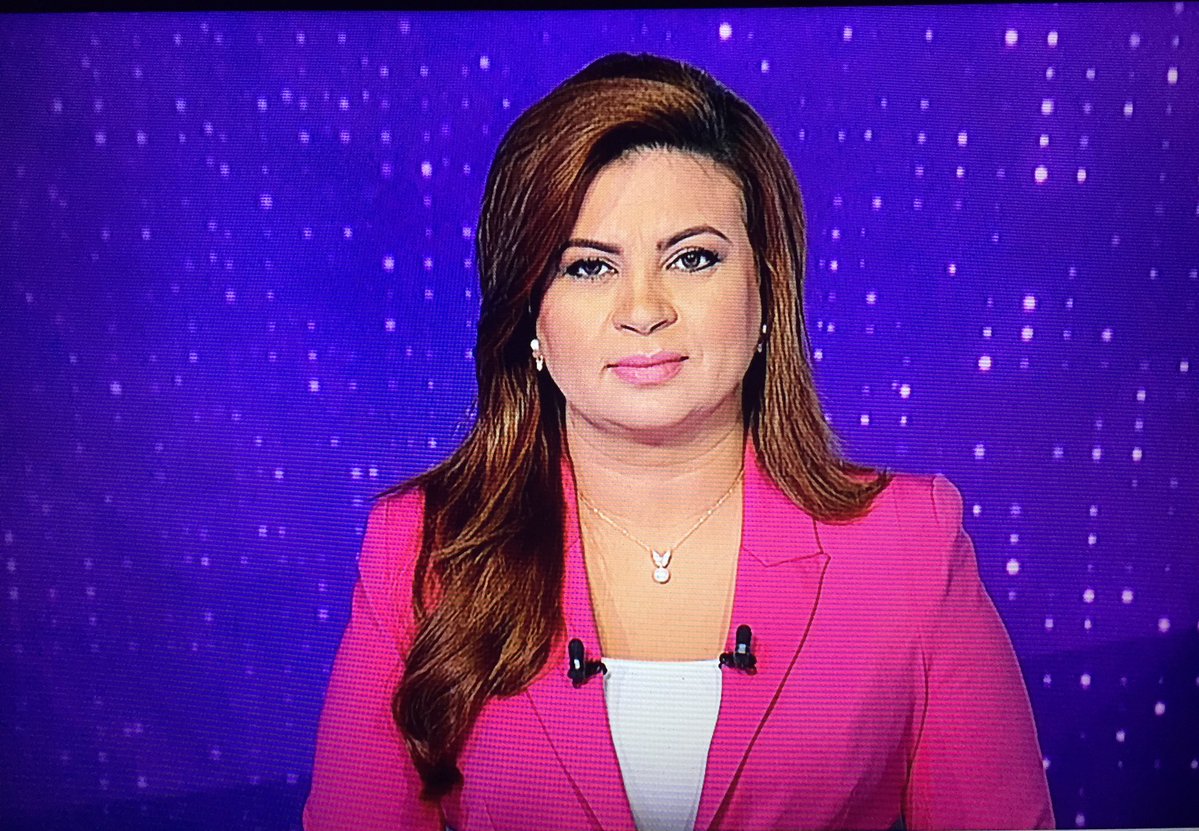 @AJHadhami ملكتنا حذام العجيمى فى تقديم خرافى لنشرات اليوم شكرا على التقديم الرائع والابتسامة الاروع 😍😘💘💞💖💎🌹🌷