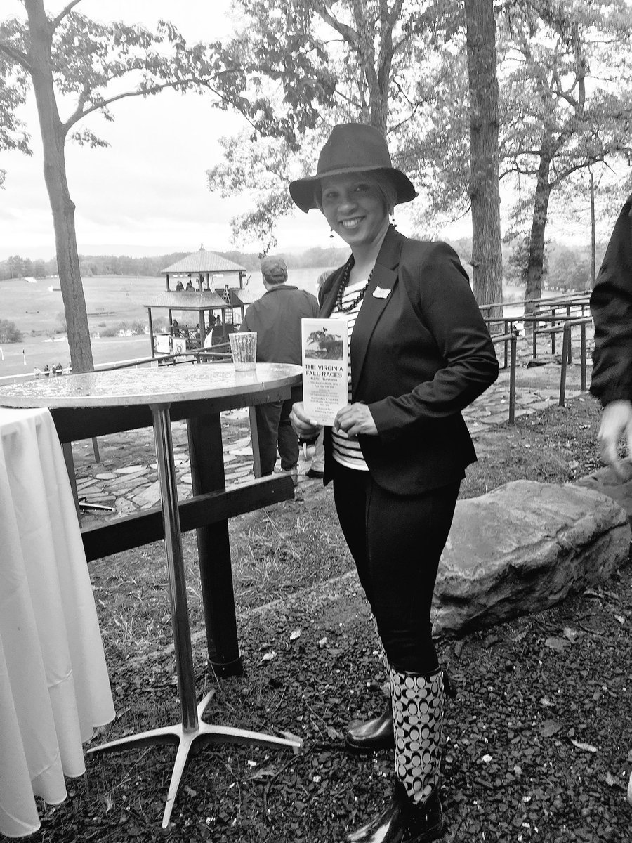 IAmSophiaNelson's tweet photo. Having a great day at the #FallRaces @MiddleburgVA blessed to be alive, have great friends & be a Virginian/American! #EPluribusOne https://t.co/cJHVKYy1kG