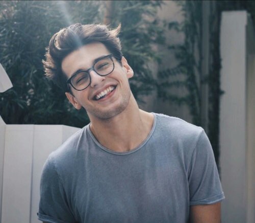 rpglvm's tweet photo. Blake Steven
21 ans 
Hétérosexuelle 
Mannequin https://t.co/4W7CkY4qJk
