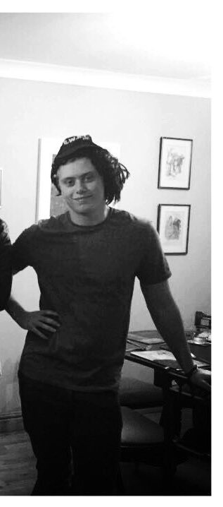 Yestherday_'s tweet image. &quot;Oh, hello there.&quot; #MikeIsHot