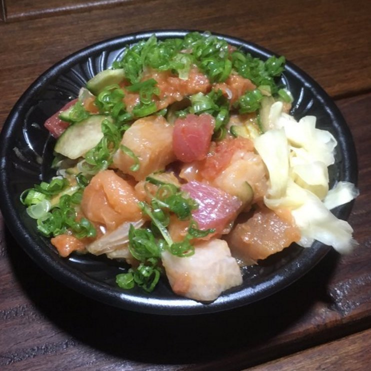 HandHCenter's tweet photo. Passionate about #poke? Pop by The Deck for #Pokinometry, serving up fresh, flavorful bowls seven days a week! // via @LeilasList https://t.co/whseYbywVG