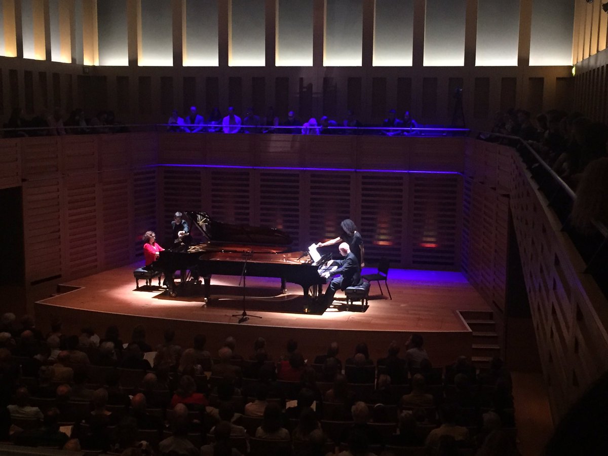 LondonPianoFest's tweet photo. Part two of the #TwoPianoGala begins with our Co-Artistic-Directors @owenpiano and @KatyaApekisheva! 🎹🎹 #LPF2016 https://t.co/DssmV8fi3J