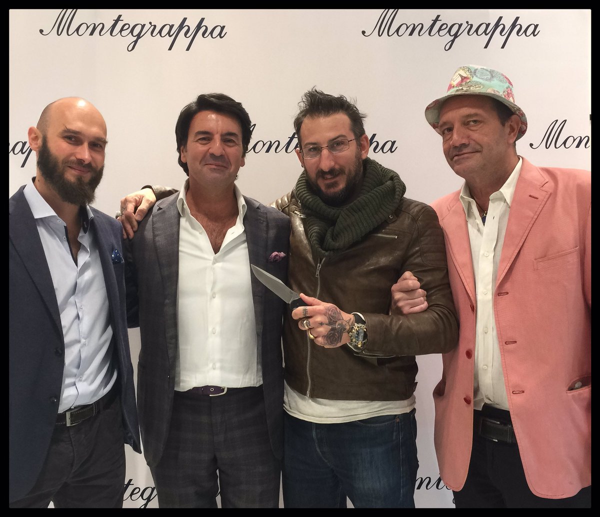 LajoloRossi's tweet photo. @nicolai_lilin @APinketts @LajoloRossi @Montegrappa1912 Very Nice Party whit a Great Person #MilanoCalling #LajoloKnifeFencingSystem https://t.co/EKQIy2lEoM