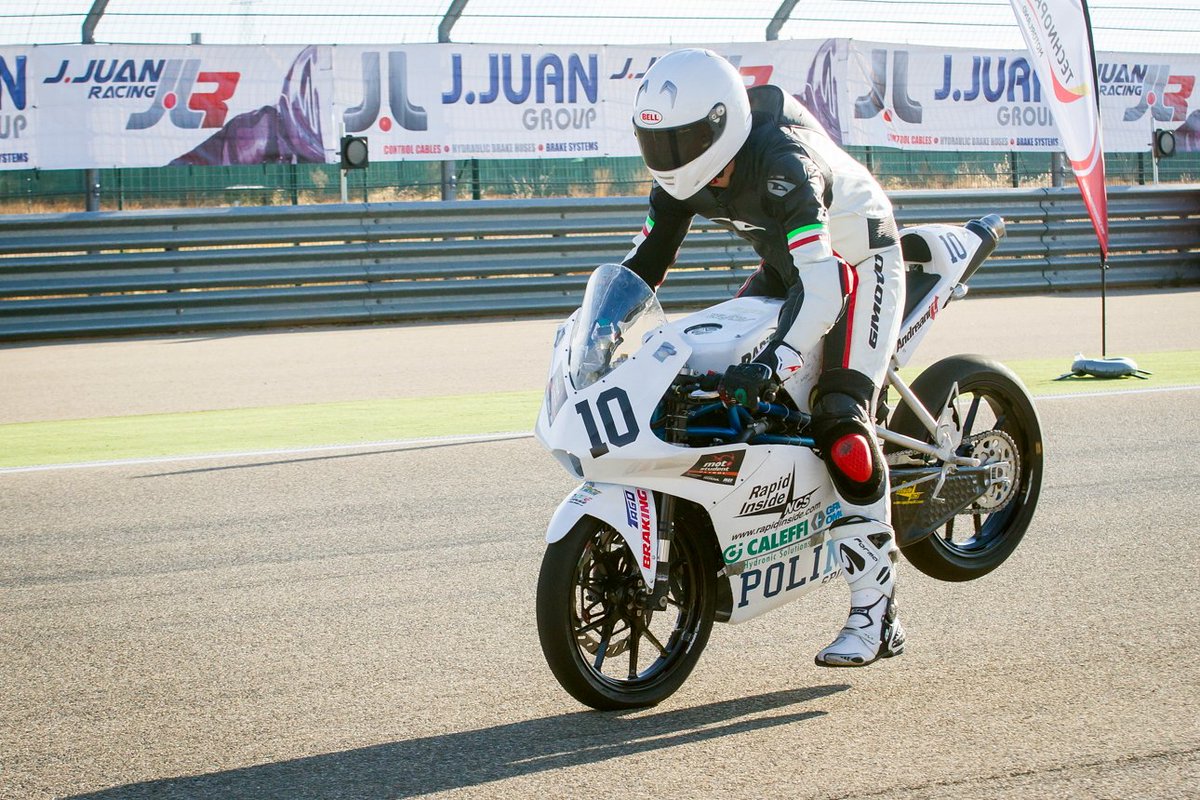 MotoStudent's tweet photo. Best pics of Thursday, Friday and Friday in #MotoStudent: https://t.co/vkDp0sH3wM … #MS2016 #EngineeredForRacing https://t.co/f1JNMT2eAu