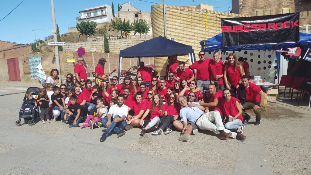 ericbertran's tweet photo. Avui el @Pdemocratacat hem passat 1 gran dia a la #Comarkalada d Menàrguens amb jovent de La Noguera. Un partit fort a una comarca ben viva! https://t.co/oqcVmQL6N5