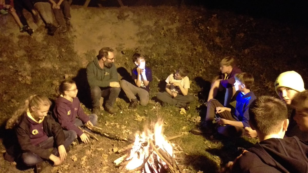 Buxtedscouts's tweet photo. Story time! https://t.co/fVCT59lZbc