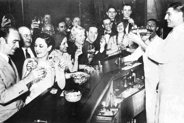 UndergroundOMS's tweet photo. Don't forget your 1920s costume for the Bootlegger's Ball at the Underground Speakeasy! It's gonna be a rip-roaring sockdollager! https://t.co/OUIMhgF9P1