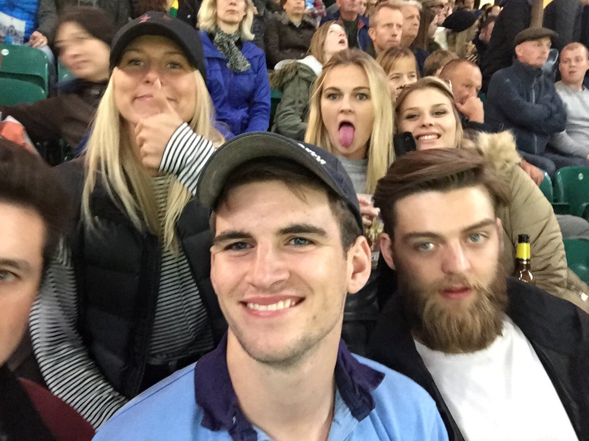 steeleo93's tweet photo. #twickenham #rugby #ARGvAUS https://t.co/ky21YmeBRY