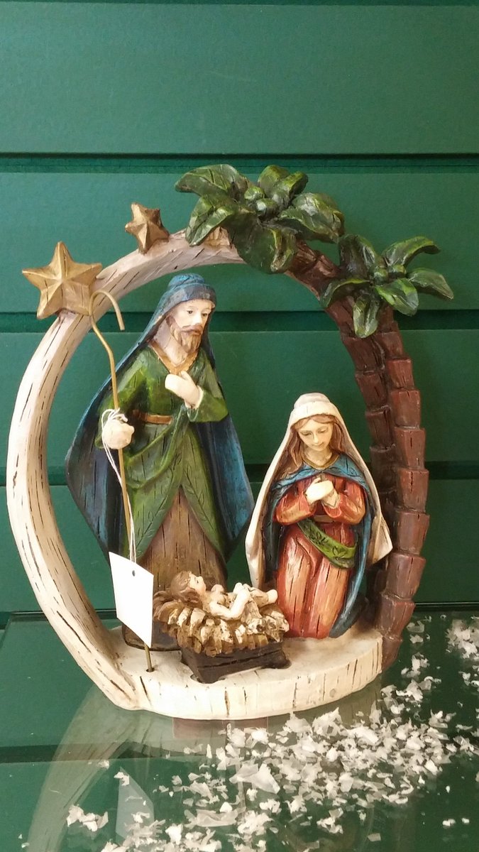 BufordStACE's tweet photo. Want a #sneakpeek at our #Christmas #decor? We can't wait for the most wonderful time of the year! #bufordstace #acehardware #gaffney #gdtba https://t.co/2Ucd02e0SH
