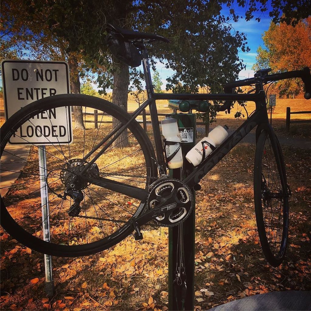 jpicune's tweet image. Free bike parking. #resultsstarthere #cycling #cyclizing #coloradocycling #bike #biking #… ift.tt/2dJoTgf
