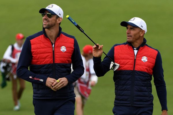 Kelly Slater And Michael Phelps Smoked The Euros In The Ryder Cup Celeb Golf Tourney modo.ly/2dCRqrl