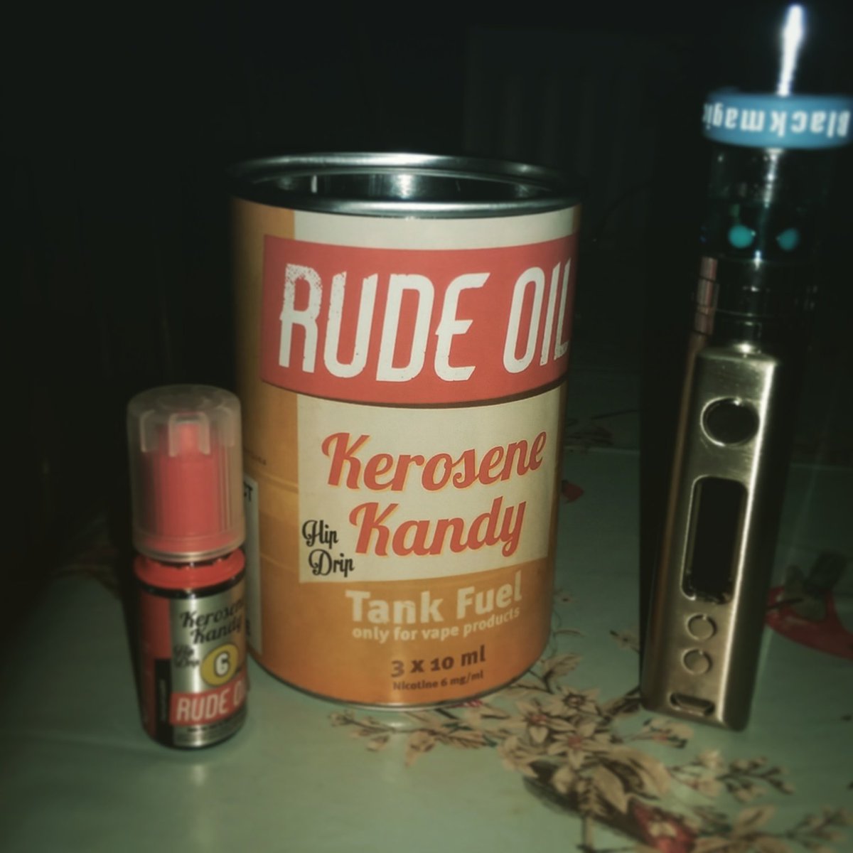 gooseroaster's tweet image. #rudeoil #kerosenekandy #ukvape #notblowingsmoke #Stoptober2016 can't stop a tootin this