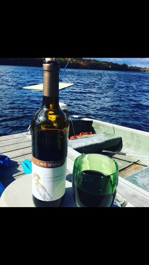 UnrauC's tweet photo. Loving life with cave @CaveSpring https://t.co/arnY36LYZK