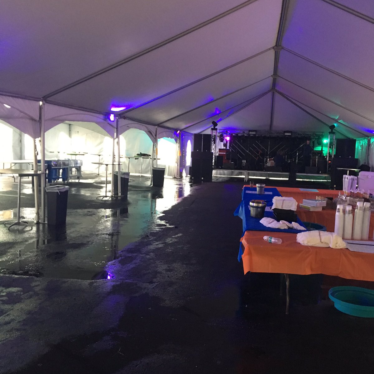 PJsPub's tweet photo. @GoGoGadjetBand is setting up as we're almost ready to get started here at #Rocktoberfest 2016 at #PJsMapleShade #PJsDoesItBetter https://t.co/91oMqKFMWl