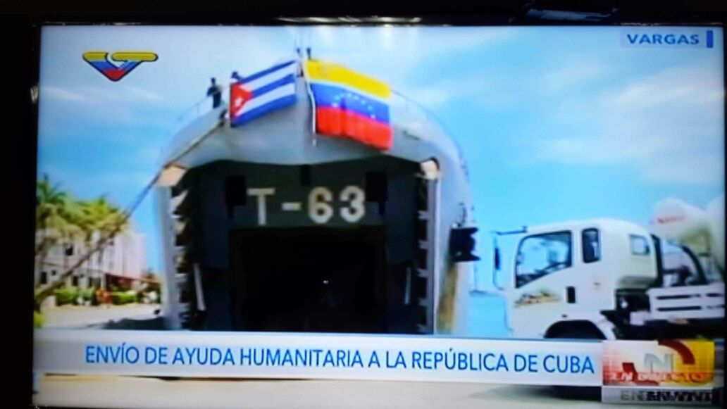Minhvi_Oficial's tweet photo. VÍA| @MIJPVenezuela En este buque de la Armada Revolucionaria hay 365Toneladas de maquinaria para ayuda humanitaria https://t.co/heg0yWX9pa https://t.co/X24rNp1pdx