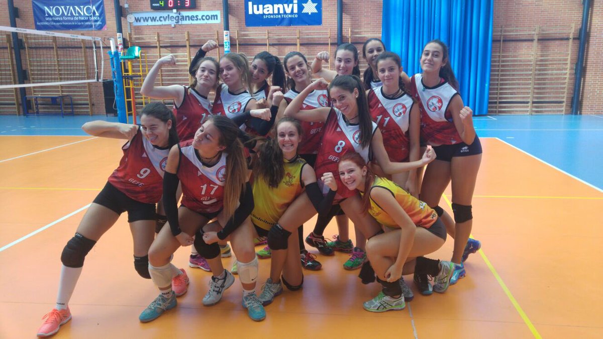 voleysanse's tweet photo. #juvAcvs de @lorenamontain :"partidazo y 0-3 que nos traemos de Leganรฉs, si todo sigue asรญ no tenemos techo con estas mรกquinas" #CVSansers https://t.co/G9ks4QOgTg