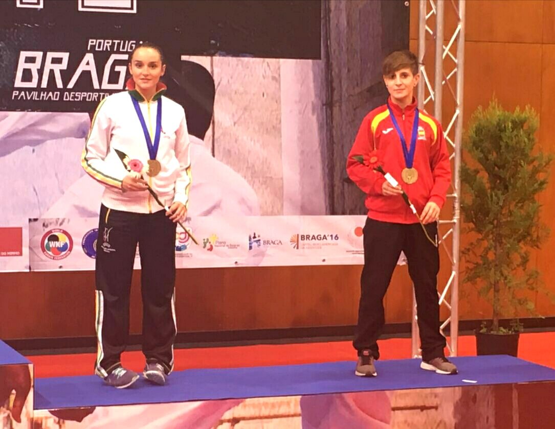 ¡Y CINCO medallas de BRONCE! Las del equipo femenino de kumite, <a href="/Matias_Gomezz/">Matías Gómez García</a>, <a href="/angelito_medina/">Ángel Medina</a>, <a href="/nadia_gomezkrt/">Nadia Gómez</a> y <a href="/MariaMelda/">No me apellido Melda</a>! 🏅🔝