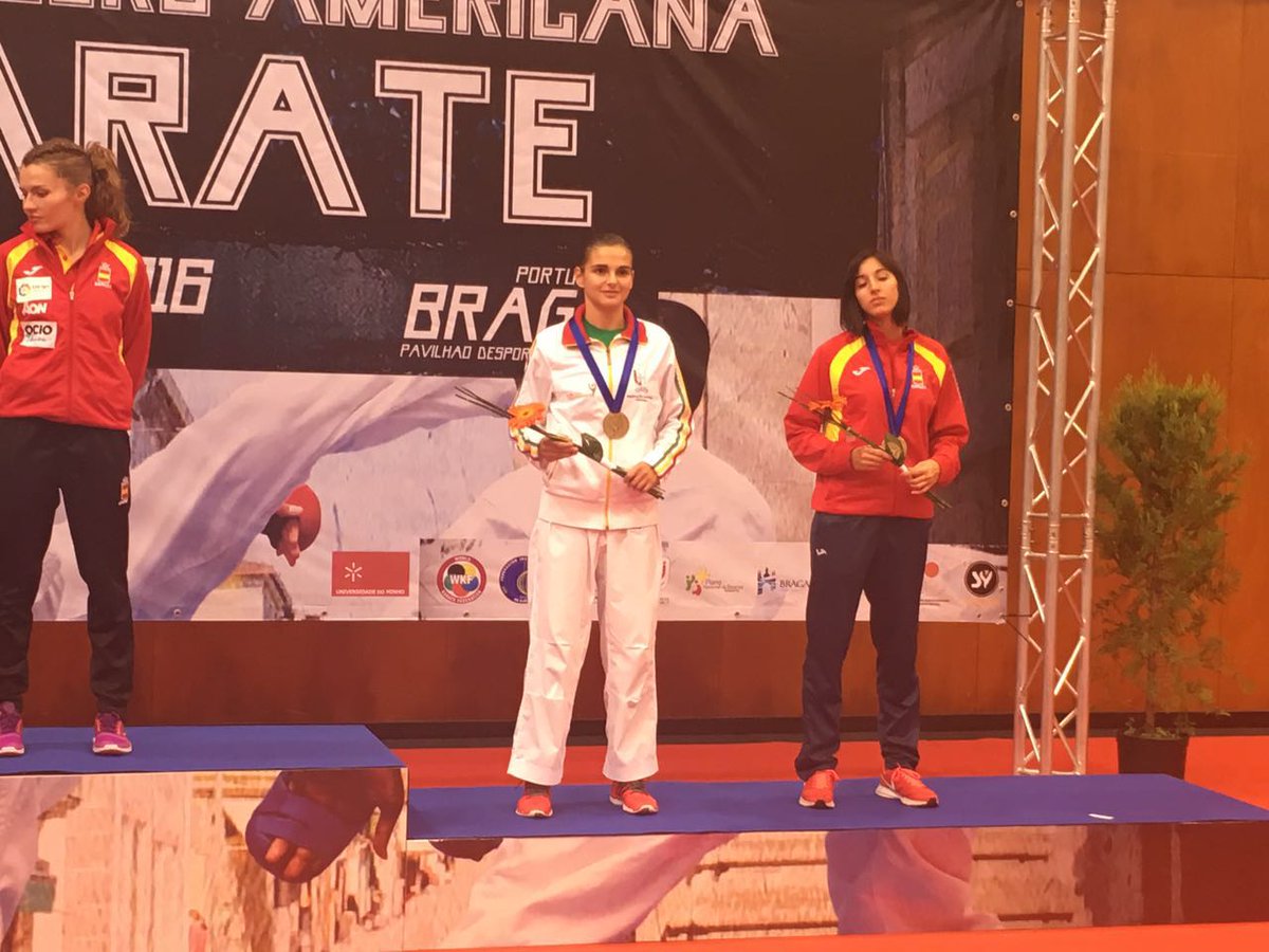 SelKarate's tweet photo. ¡Y CINCO medallas de BRONCE! Las del equipo femenino de kumite, @Matias_Gomezz, @angelito_medina, @nadia_gomezkrt y @MariaMelda! 🏅🔝 https://t.co/A1rbSQqUdz