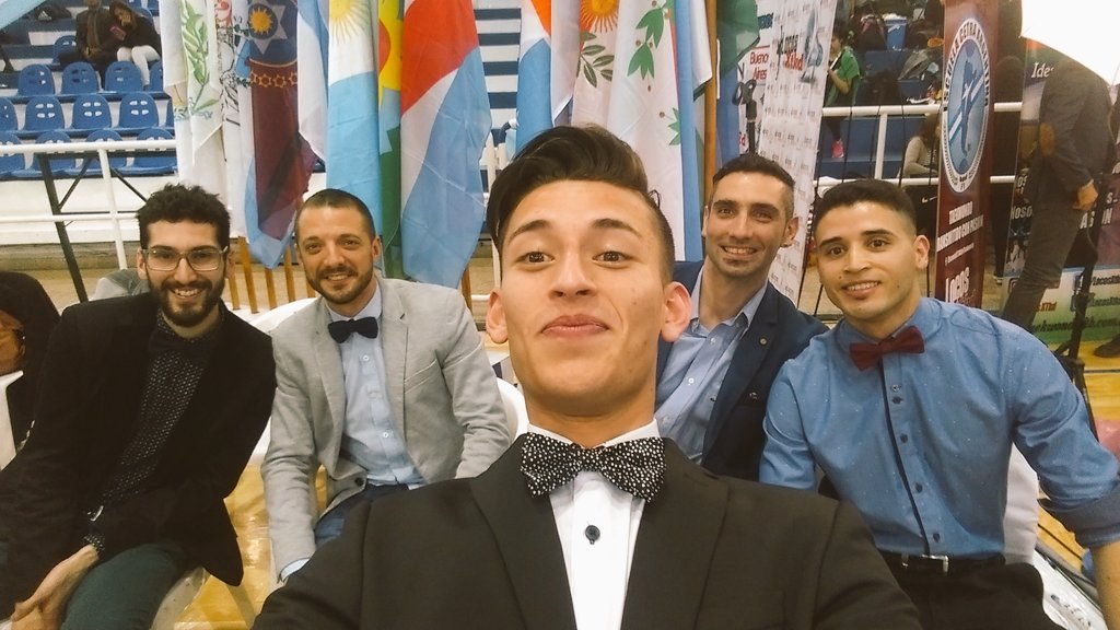 Tinchotkd's tweet photo. @TyCSportsPlay #TaekwondoEnTyc gracias a @LEEM_ok por los moños! https://t.co/PI0it9zqc0