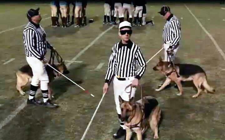 FishByFly's tweet image. The refs in the #TENNvsTAMU game be like.