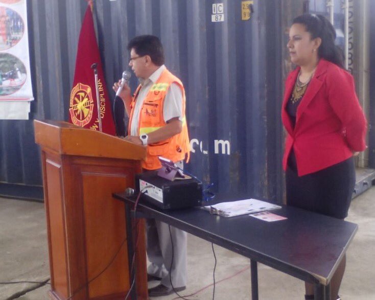 Riesgos_Ec's tweet photo. Reconocimiento al trabajo en su día clásico || #BomberosTena #Napo https://t.co/UDeekDctl3