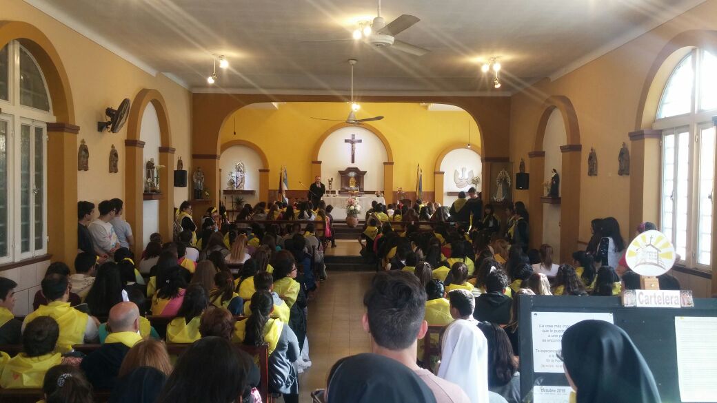 ejcmas2019's tweet photo. Momento de misericordia por el barrio! #MAS2016 https://t.co/XzdmnpVIwZ