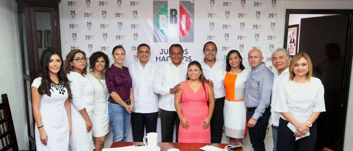 Reunión para cerrar filas con Diputados y Presidentes Mpales Priistas y teniendo como testigo a <a href="/hendricksjoaqui/">joaquin hendricks</a>