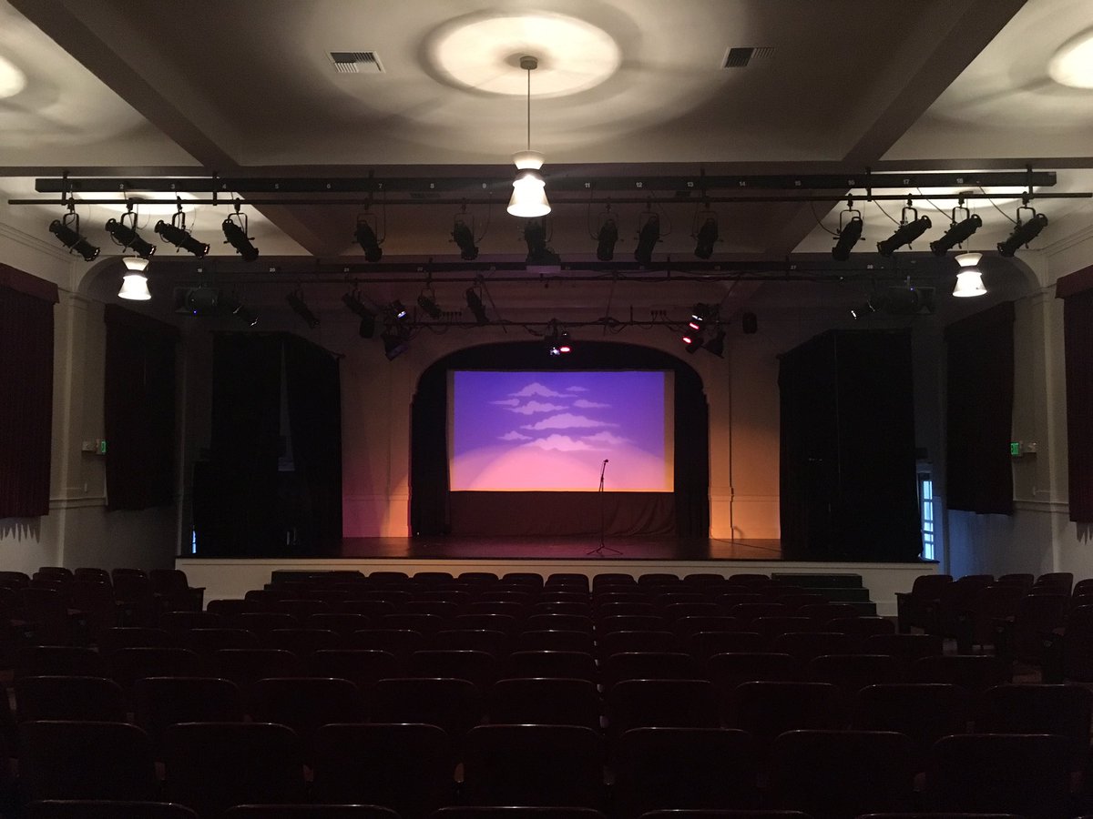 Betty21santiago's tweet photo. This beautiful venue @RainierArts is hosting the #slff16 @SeattleLatinoFF until Sunday . Stop by and check out our programming for today https://t.co/TSg4bldegN