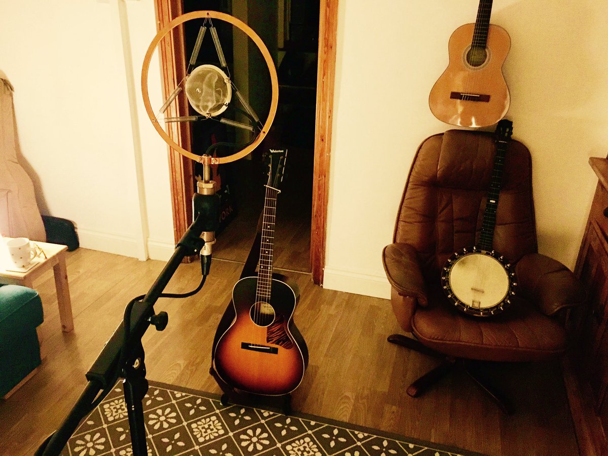 MellowPeaches_'s tweet photo. Bostin' rehearsal @EarTrumpetLabs @WaterlooGuitars https://t.co/b2qrp75iCM
