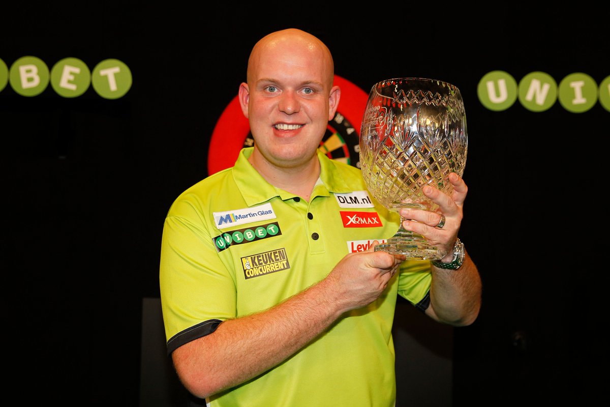 MvG180's tweet photo. 2016 World Grand Prix Champion https://t.co/BOByGYRXrG